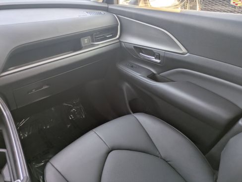 Used 2024 Toyota Grand Highlander XLE image 14