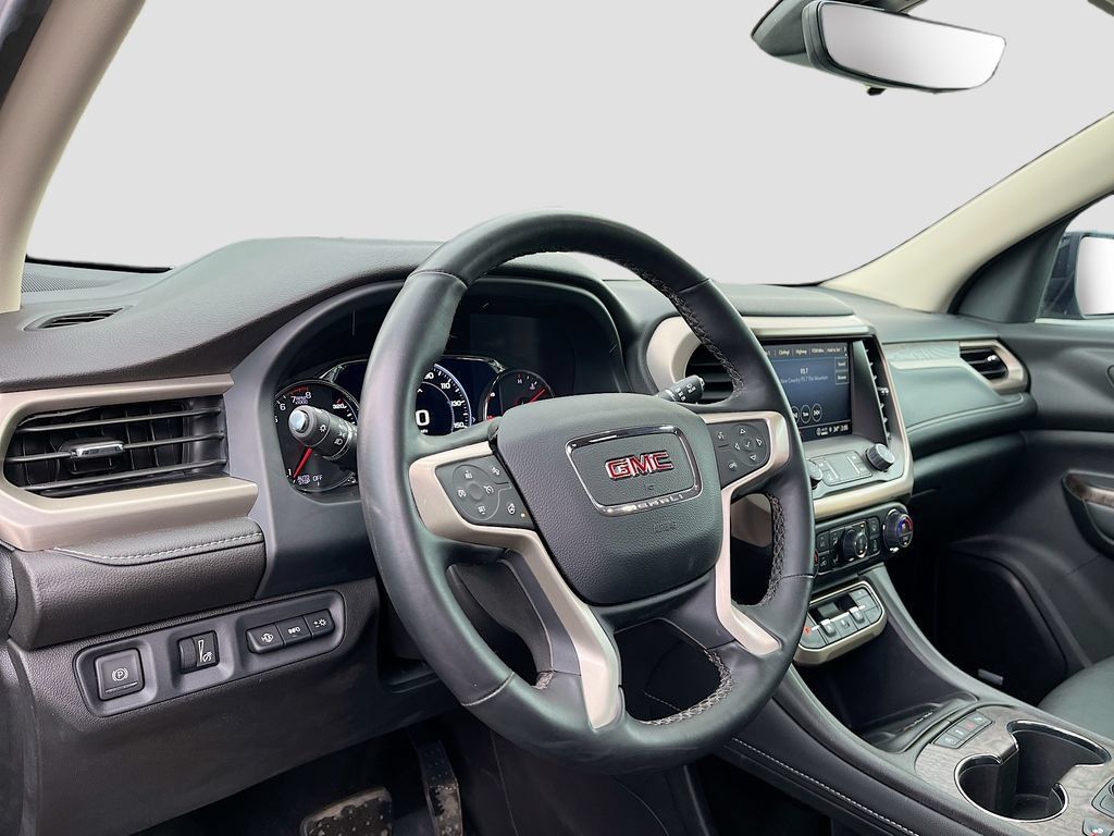 Used 2023 GMC Acadia Denali w/ Black Diamond Edition AWD/4WD image 9