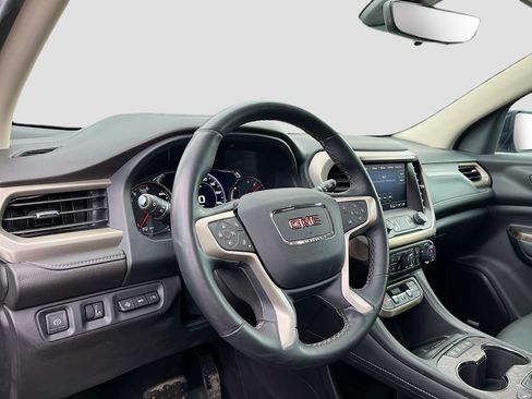 Used 2023 GMC Acadia Denali w/ Black Diamond Edition AWD/4WD image 9