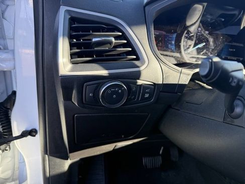 Certified 2022 Ford Edge SEL w/ Convenience Package image 13