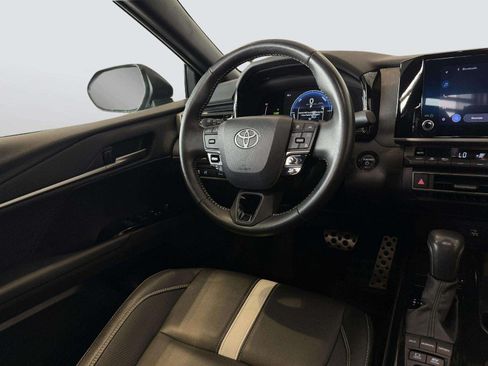 Used 2025 Toyota Camry SE FWD image 21