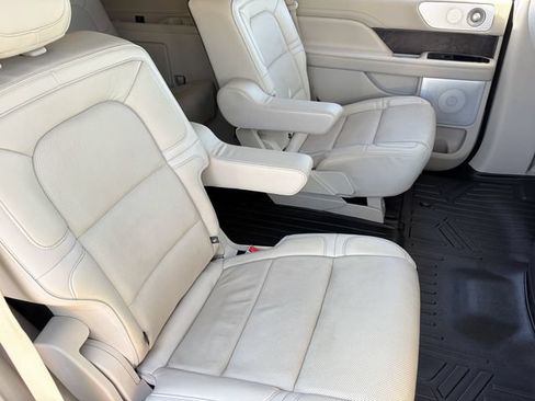Used 2018 Lincoln Navigator Reserve w/ Technology Package AWD/4WD image 20