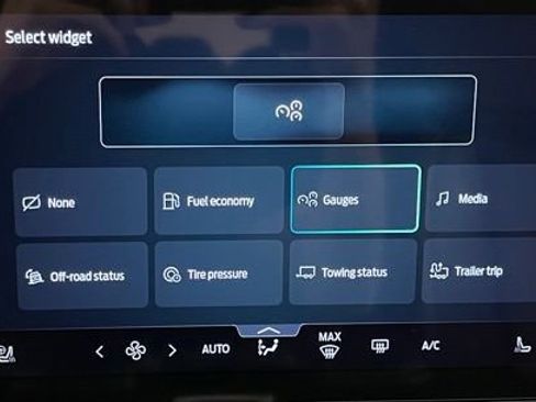 Used 2025 Ford Expedition Max Platinum AWD/4WD image 37