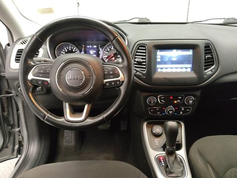 Used 2020 Jeep Compass Sport w/ Safety & Security Group image 22