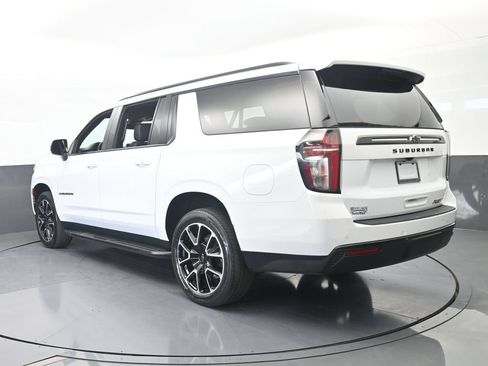 Used 2024 Chevrolet Suburban RST RWD image 4