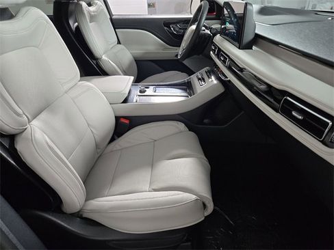 New 2026 Lincoln Aviator Reserve w/ Luxury Package image 21