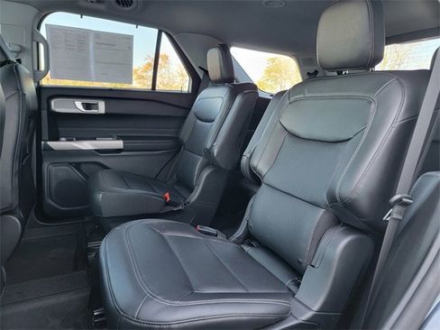 Certified 2022 Ford Explorer Limited w/ Equipment Group 301A image 21