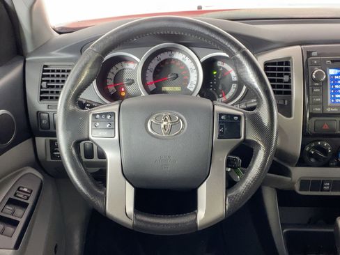 Used 2012 Toyota Tacoma PreRunner image 13