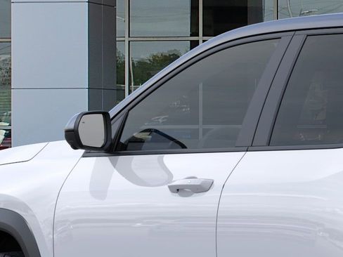 New 2026 Chevrolet Equinox LT w/ Safety and Technology Package FWD image 12