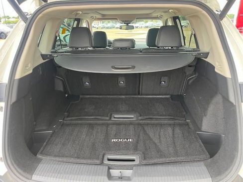Used 2023 Nissan Rogue SL w/ SL Premium Package FWD image 20