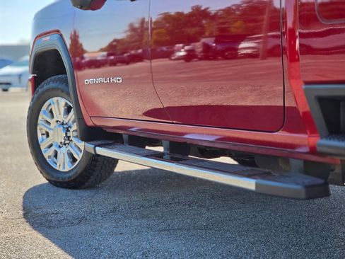 Used 2022 GMC Sierra 2500 Denali AWD/4WD image 12