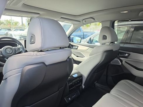 Used 2025 Acura MDX w/ Technology Package FWD image 9