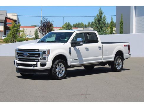 Used 2022 Ford F350 Platinum w/ FX4 Off-Road Package AWD/4WD image 1