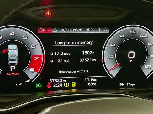 Used 2021 Audi S6 Prestige w/ Prestige Package image 9