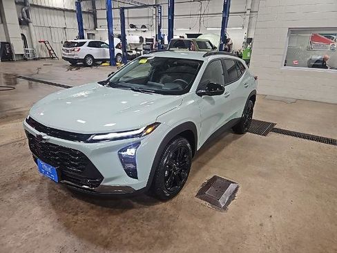 New 2026 Chevrolet Trax ACTIV w/ Driver Confidence Package image 2