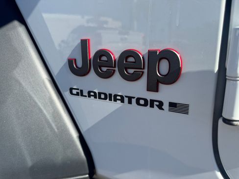 Used 2023 Jeep Gladiator Rubicon w/ Trailer Tow Package image 24