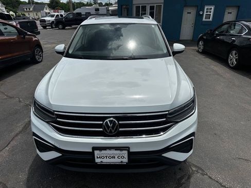 Used 2022 Volkswagen Tiguan SE AWD/4WD image 9