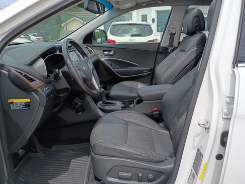 Used 2017 Hyundai Santa Fe Limited FWD image 9