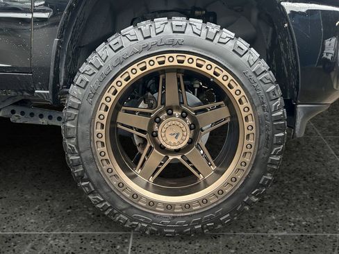 Used 2022 RAM 2500 Big Horn w/ Level A Equipment Group image 9