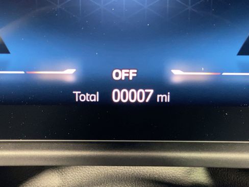 Used 2026 BMW 330i Sedan w/ M Sport Package image 17