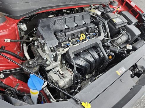 Used 2024 Hyundai Venue SEL image 17