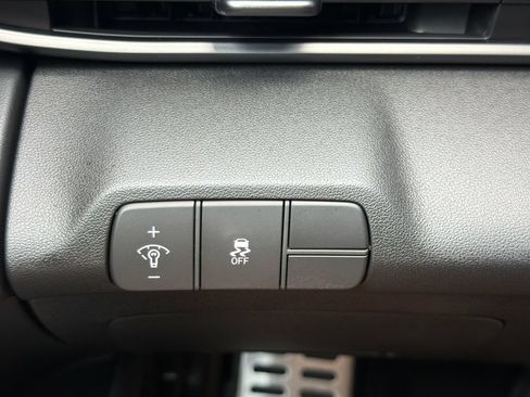 New 2026 Hyundai Elantra Sport FWD image 28