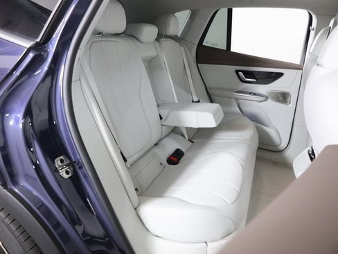 Certified 2023 Mercedes-Benz EQE 350+ 4MATIC SUV w/ Exclusive Trim Package image 45