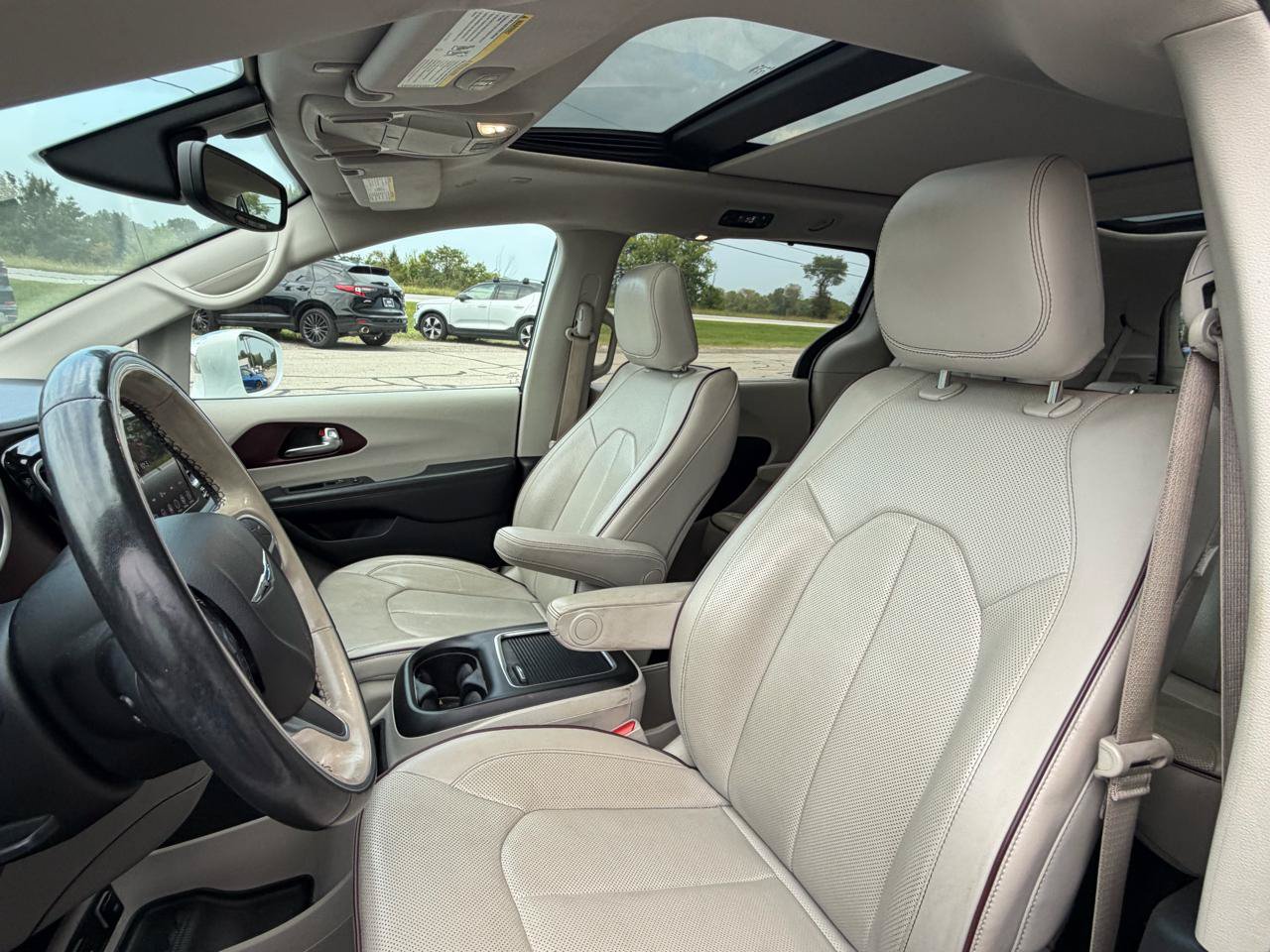 Used 2020 Chrysler Pacifica Limited FWD image 8