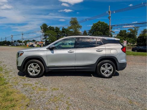 Used 2019 GMC Terrain SLE w/ Driver Convenience Package AWD/4WD image 8