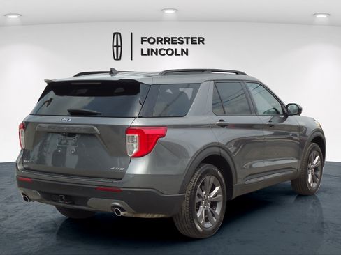 Used 2023 Ford Explorer XLT w/ Equipment Group 202A AWD/4WD image 3