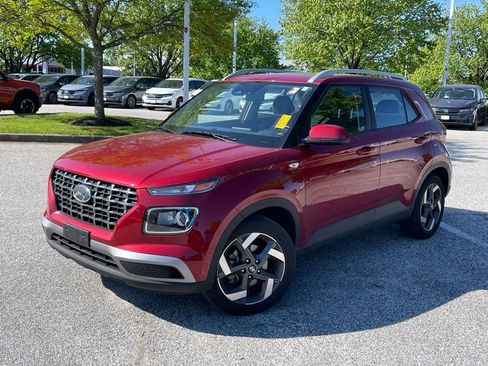 Used 2026 Hyundai Venue SEL FWD image 1