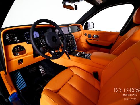 New 2026 Rolls-Royce Cullinan AWD/4WD image 4