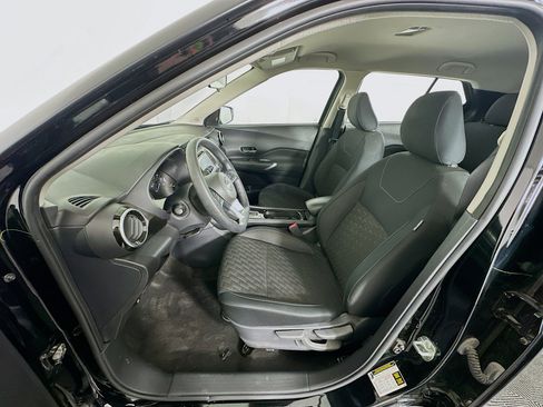 Used 2023 Nissan Kicks SV image 13