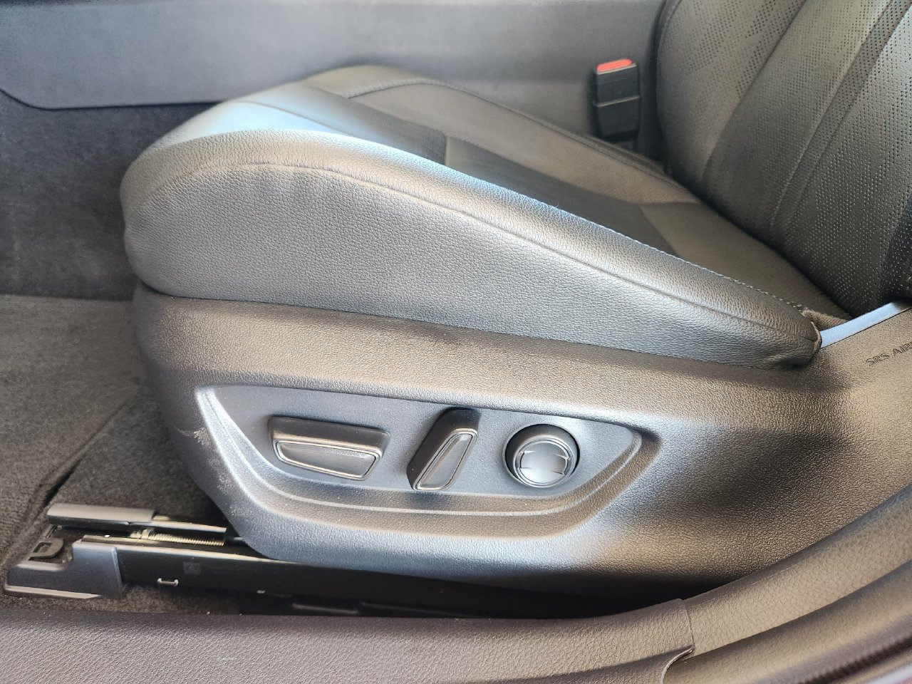 Used 2025 Toyota Camry XSE w/ Premium Plus Package FWD image 23