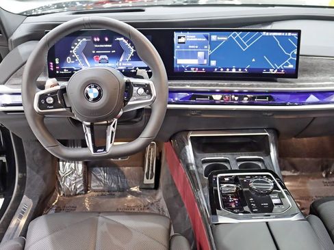 Used 2025 BMW 740i xDrive AWD/4WD image 14