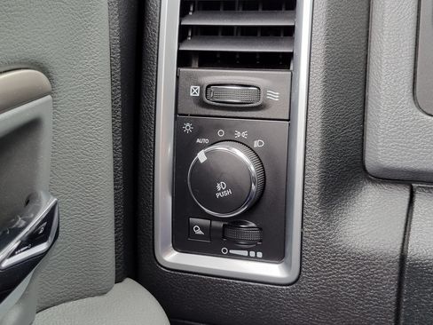 Used 2017 RAM 1500 Big Horn AWD/4WD image 12