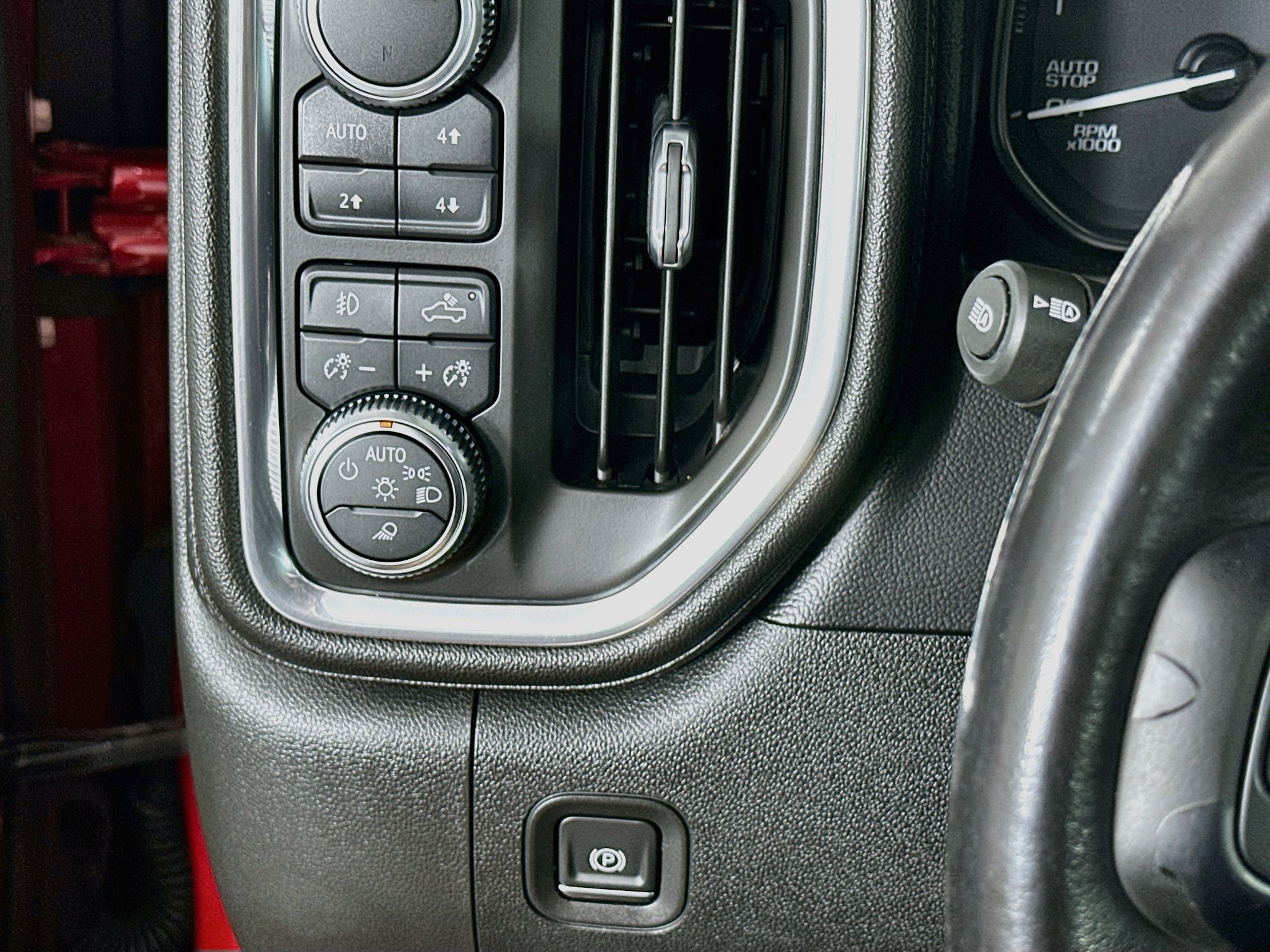 Used 2021 GMC Sierra 1500 SLT AWD/4WD image 17