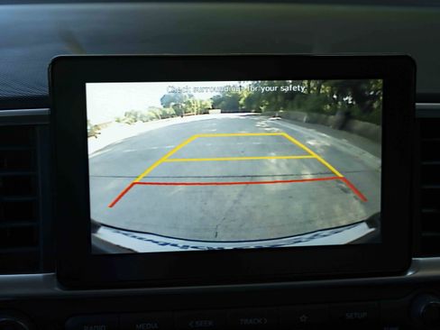 Used 2021 Hyundai Venue SEL FWD image 30