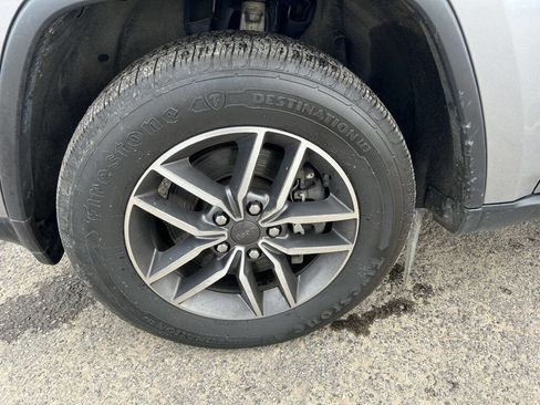 Used 2021 Jeep Grand Cherokee Limited image 8