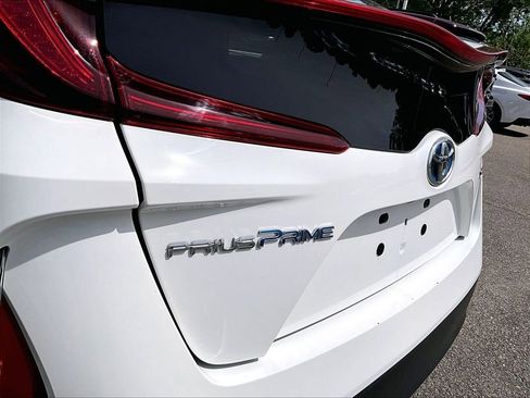 Certified 2021 Toyota Prius Prime XLE w/ Carpet Mat Package (TMS) FWD image 27