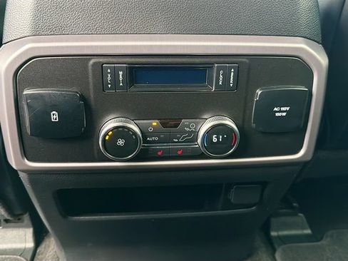Used 2019 Ford Expedition Platinum AWD/4WD image 25