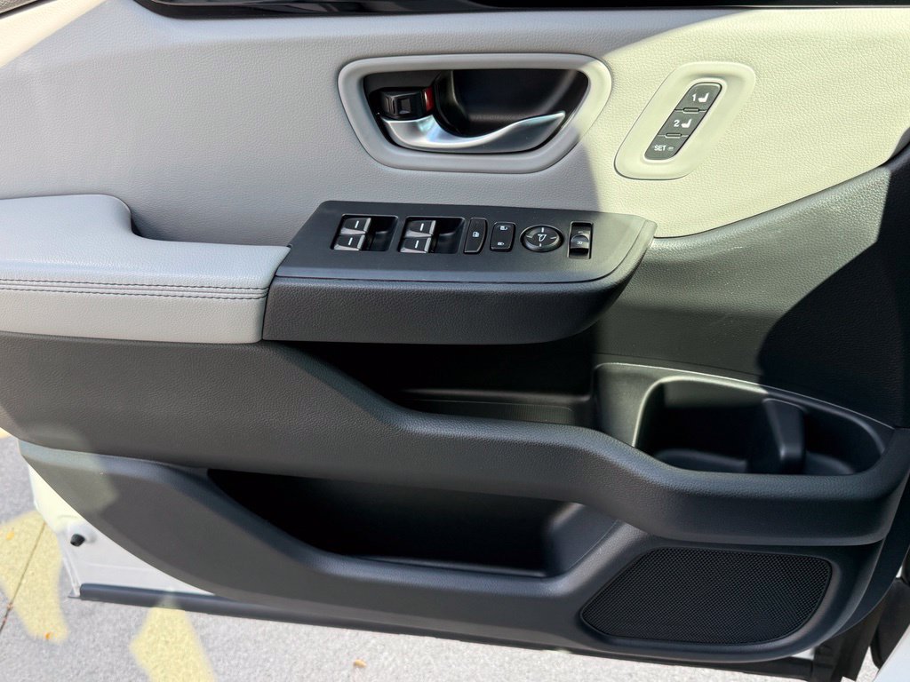 Used 2025 Honda Pilot Touring image 26