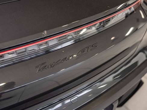 Used 2022 Porsche Taycan GTS image 18