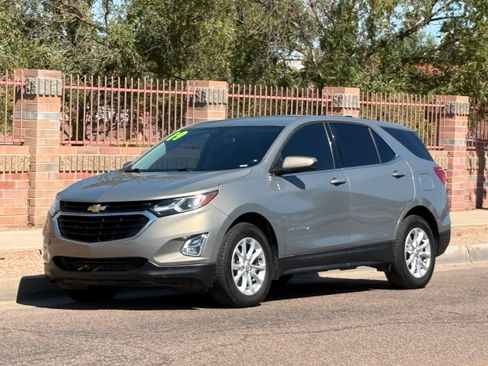 Used 2019 Chevrolet Equinox LT FWD image 1