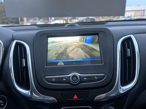 Used 2019 Chevrolet Equinox LT image 19