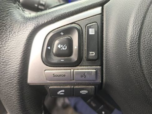 Used 2017 Subaru Legacy 2.5i Premium AWD/4WD image 4