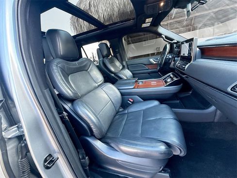 Used 2022 Lincoln Navigator L Reserve image 33