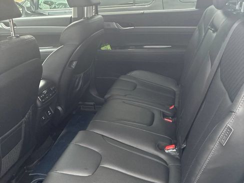 Used 2024 Hyundai Palisade SEL FWD image 6