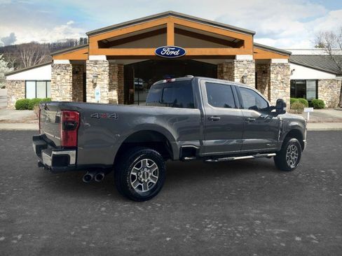 Used 2024 Ford F250 Lariat AWD/4WD image 5