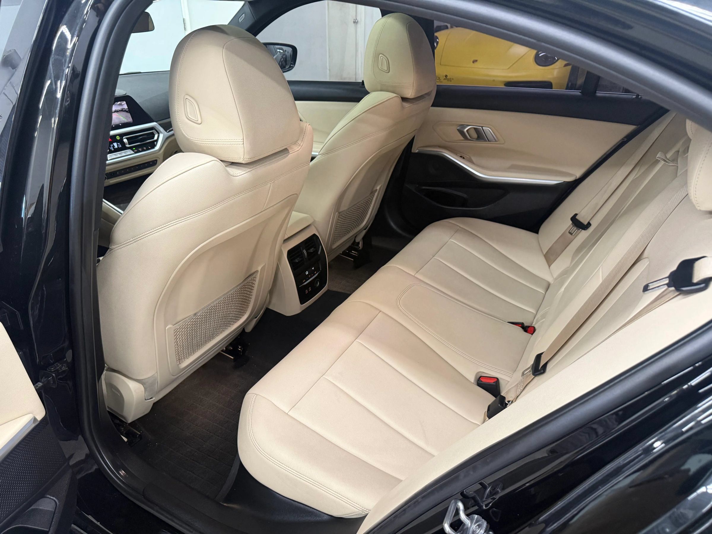 Used 2020 BMW 330i Sedan w/ Convenience Package RWD image 22